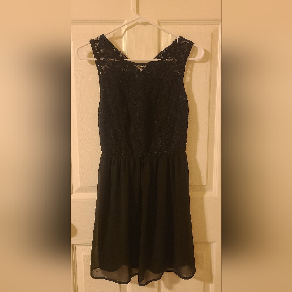 Lily Rose Women's Black Lace Mini-Flare Party Dress, size small - Picture 3 of 9